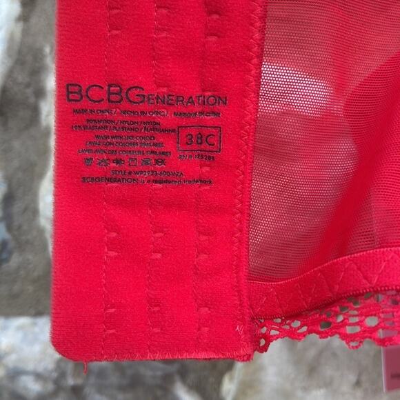 BCBGeneration Multi-Style PUSH-UP Red lace bra size 38C NEW - Picture 5 of 7
